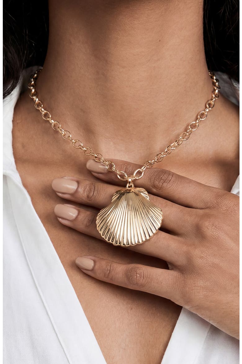 Scallop Shell Pendant Necklace, Alternate, color, GOLD