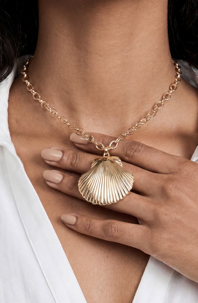 Ettika Scallop Shell Pendant Necklace, Alternate, color, Gold
