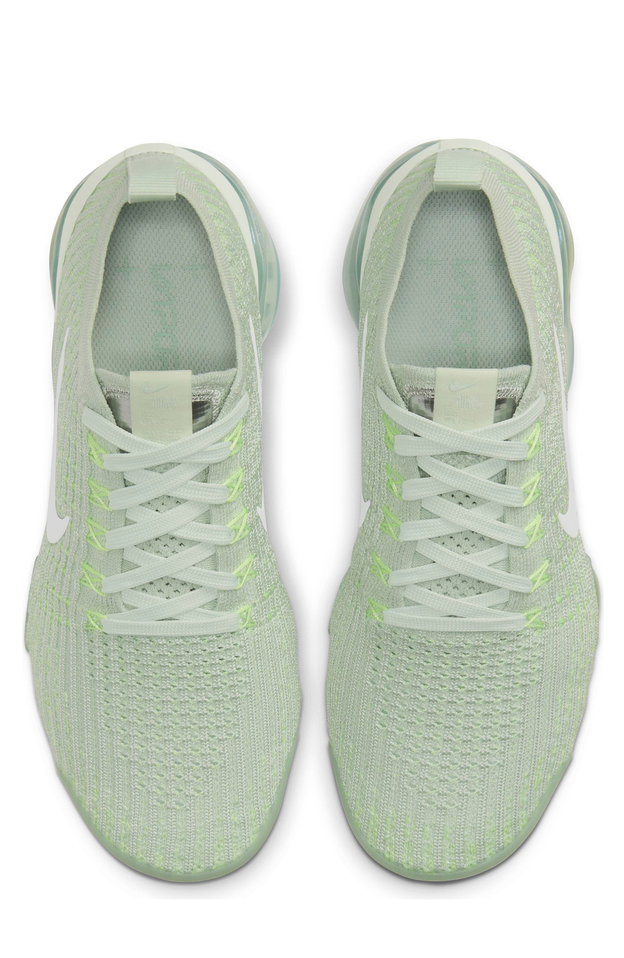 Nike Air VaporMax Flyknit 3 Sneaker, Alternate, color, 