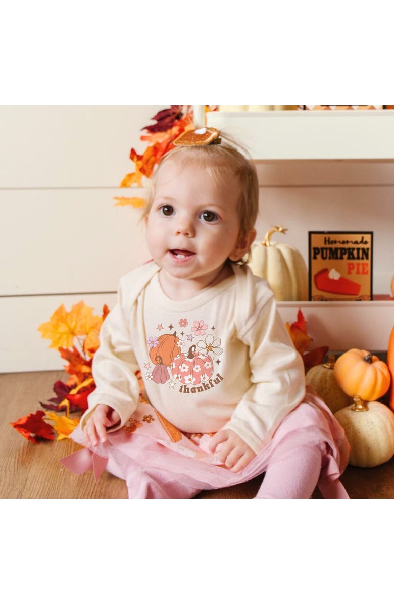 Sweet Wink Thankful Pumpkin Daisy Thanksgiving Long Sleeve Bodysuit, Alternate, color, Natural