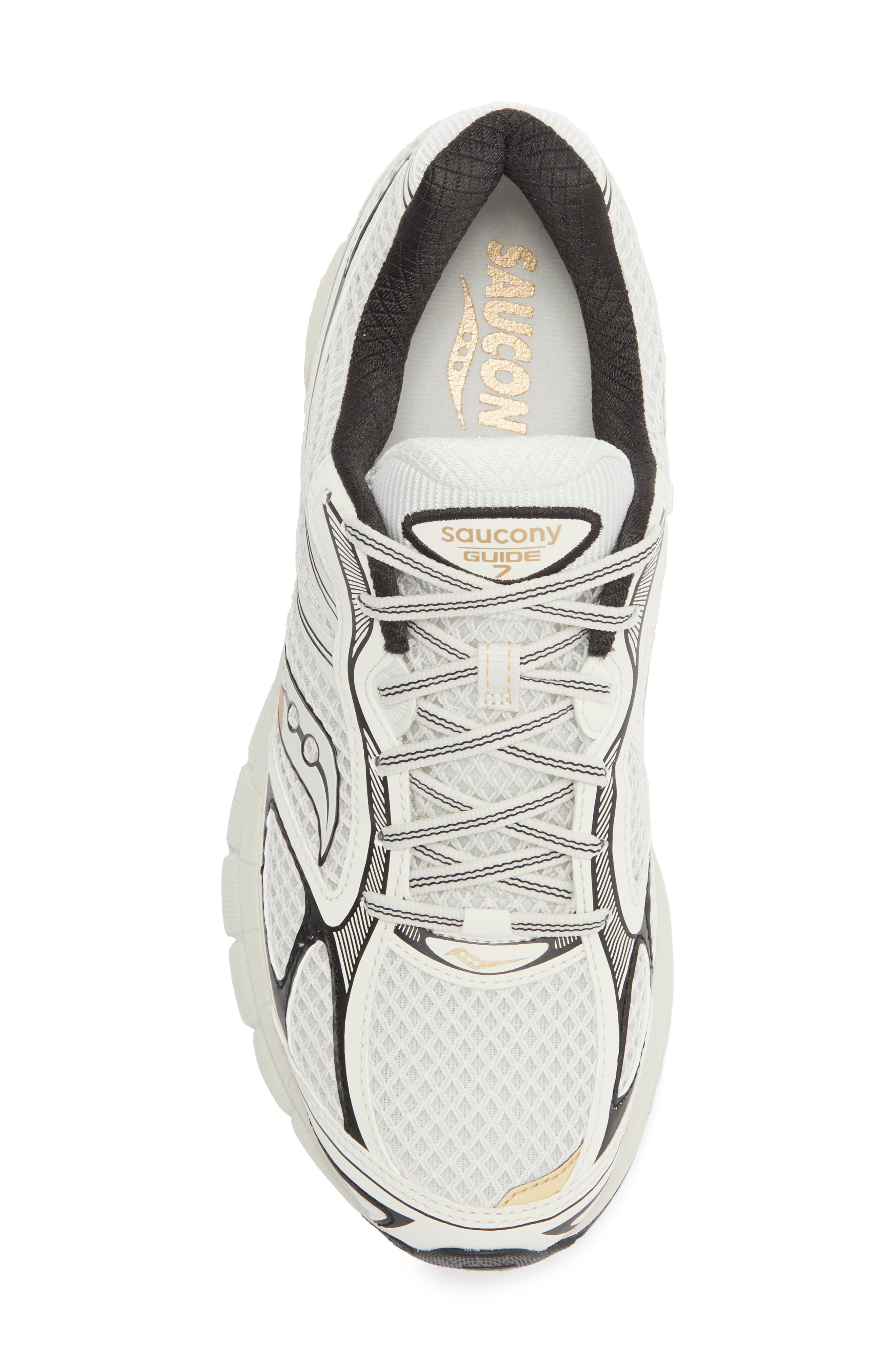 Saucony Gender Inclusive ProGrid Guide 7 Sneaker, Alternate, color, Onyx/ Gold