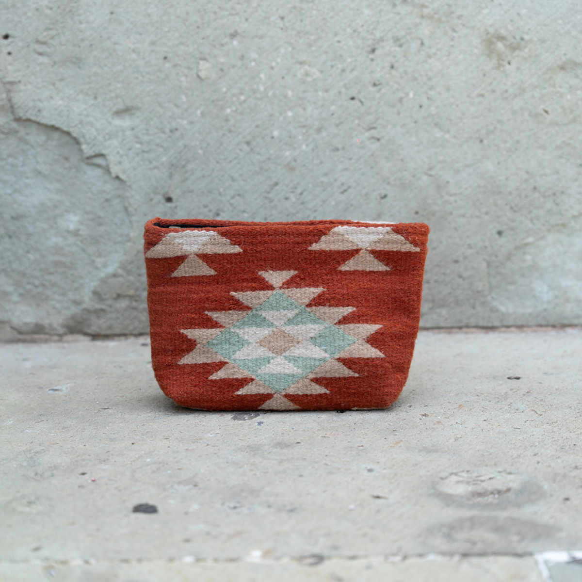 Amasouk Tierra del Sol Pouch, Alternate, color, Red