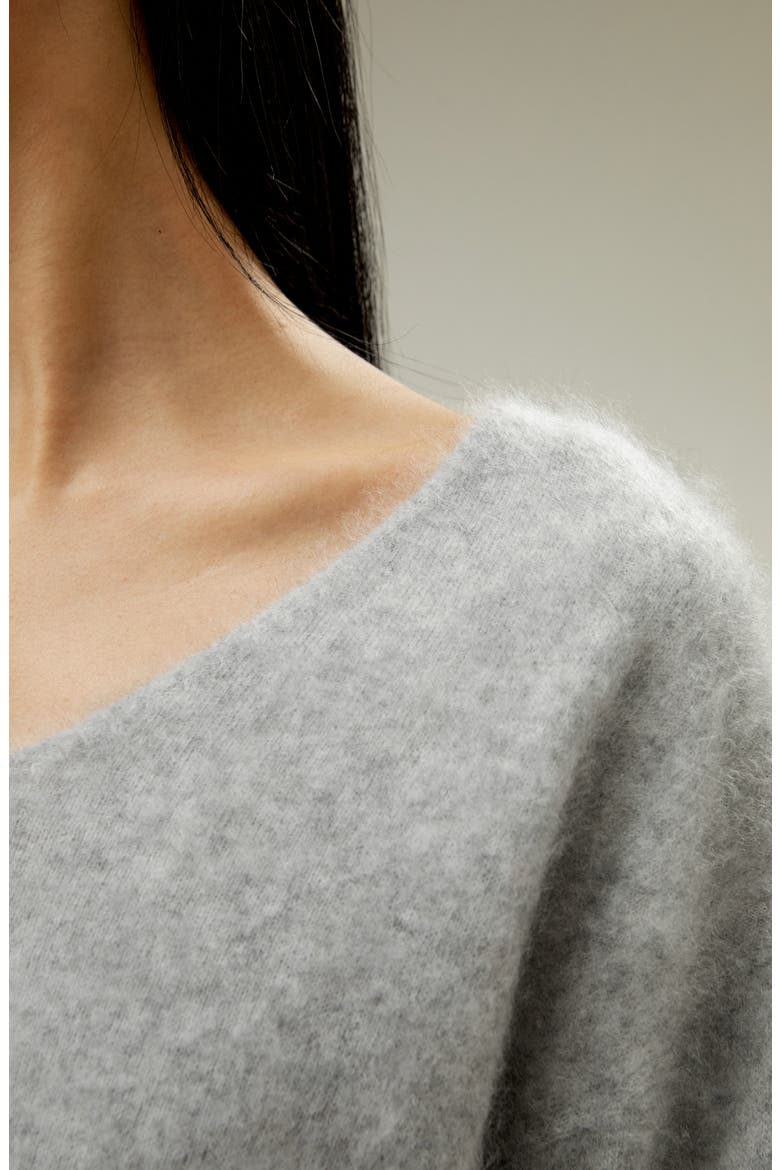 Women's Cropped V-Neck Cashmere Sweater, Alternate, color, Light Gray