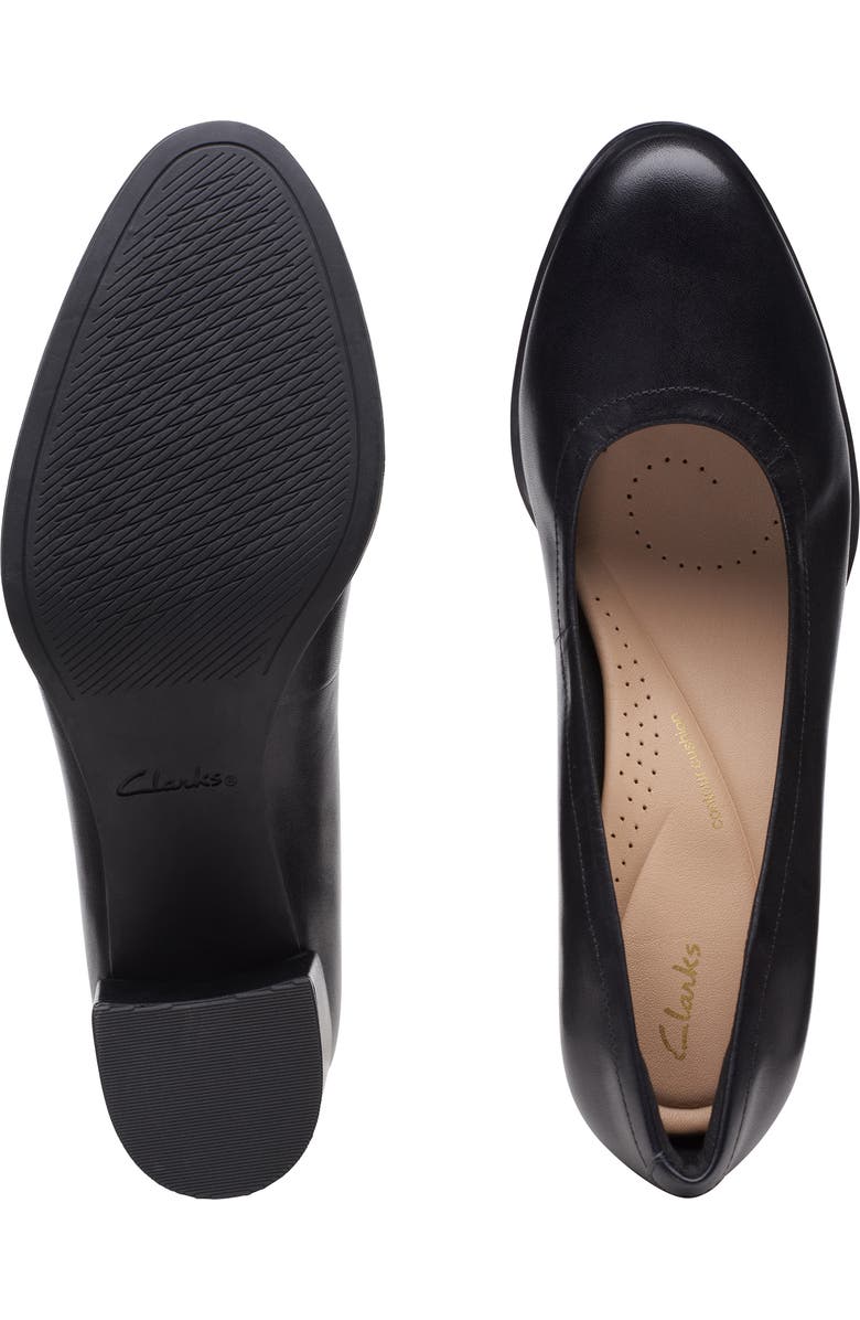 Clarks<sup>®</sup> Freva55 Court Pump, Alternate, color, Black Leat