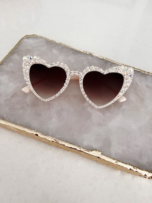 Untamed Petals First Kiss Sunnies In Pink