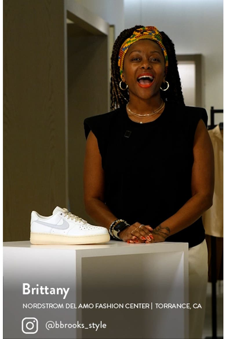 Air Force 1 '07 Sneaker video