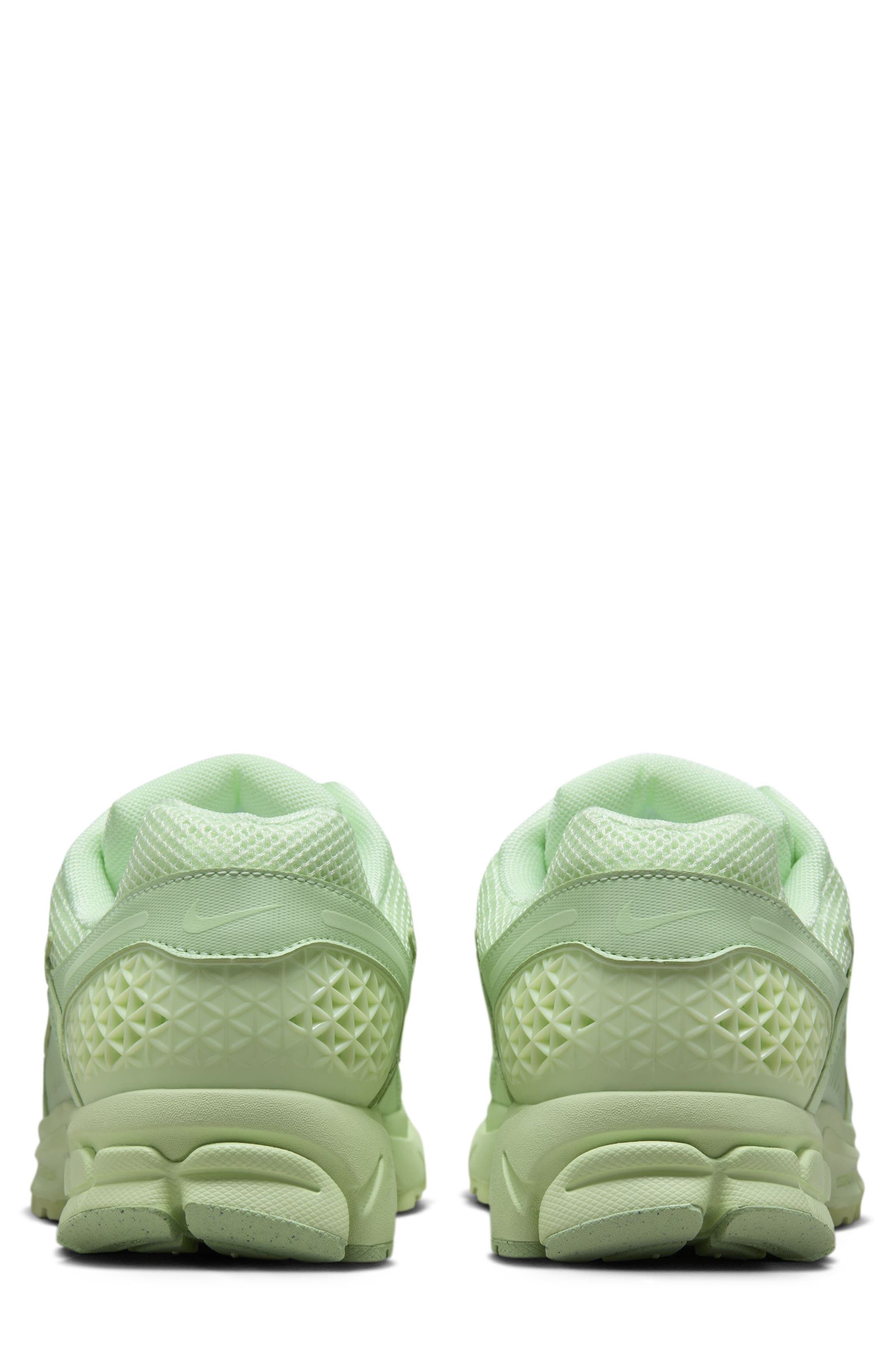Nike Zoom Vomero 5 Sneaker, Alternate, color, 