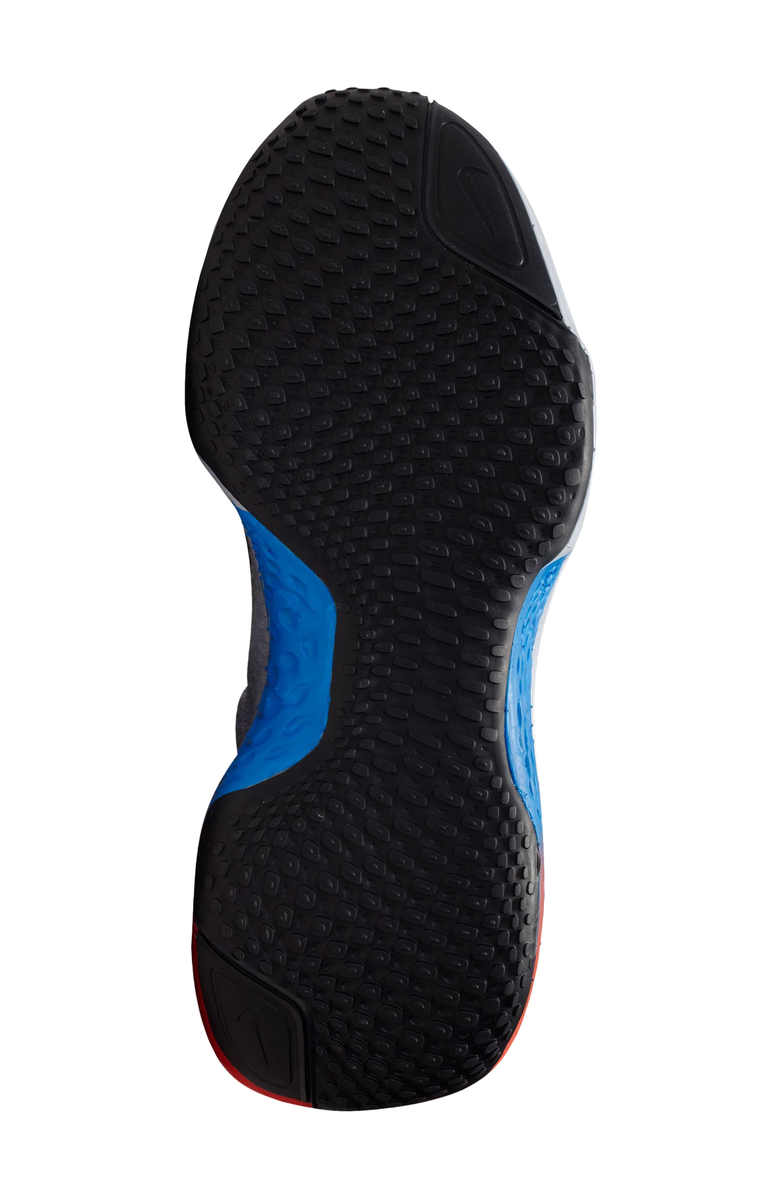 Nike ZoomX Invincible Run Flyknit 2 Running Shoe, Alternate, color, 