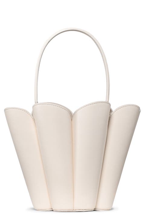 the spade fine grain leather bucket bag