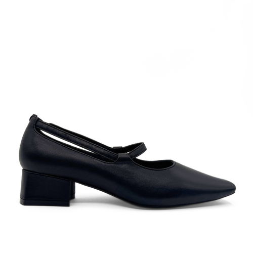 Amie Rafa Manna Leather Pumps In Black