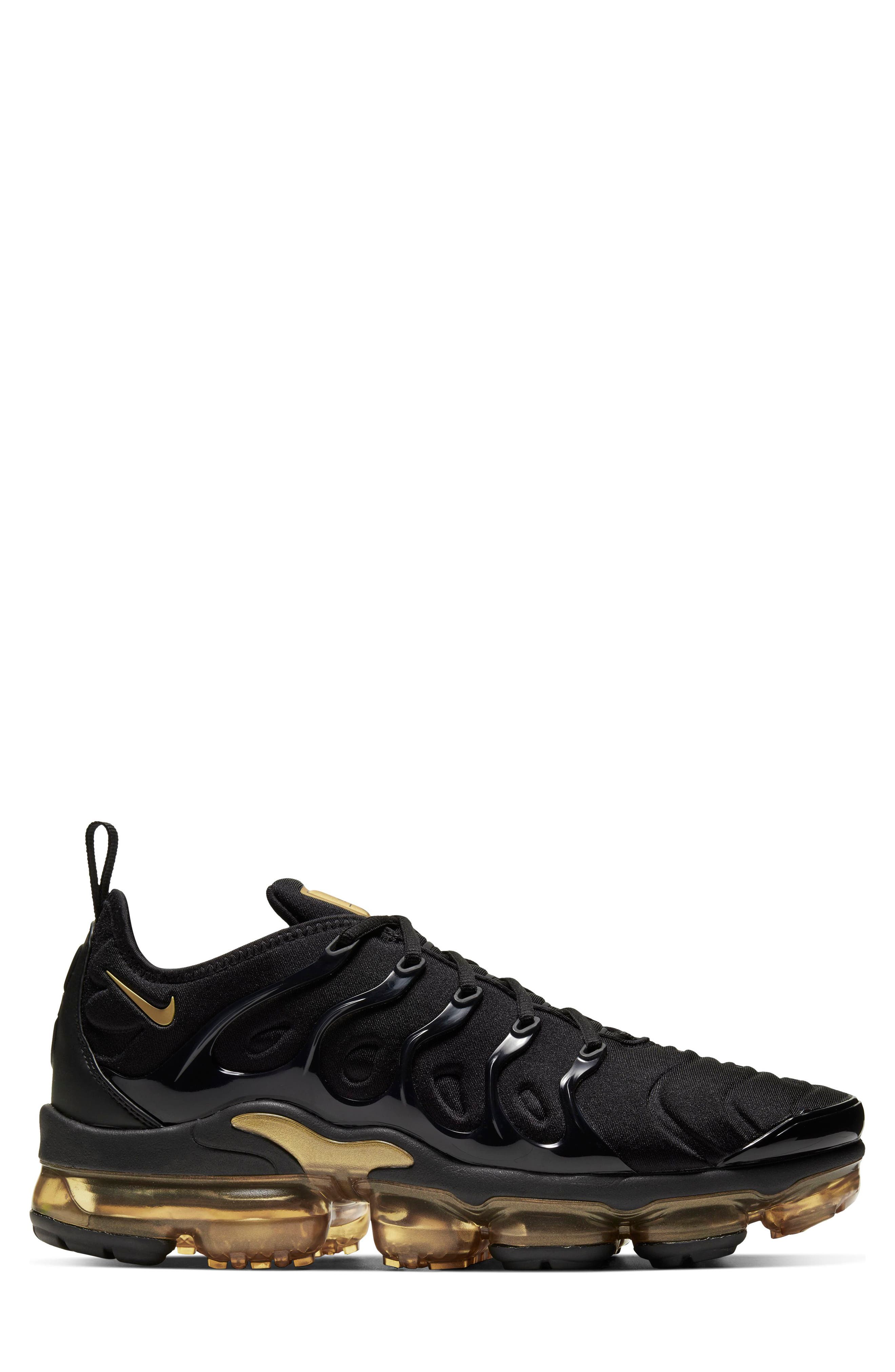 Nike Air VaporMax Plus Sneaker, Alternate, color, 