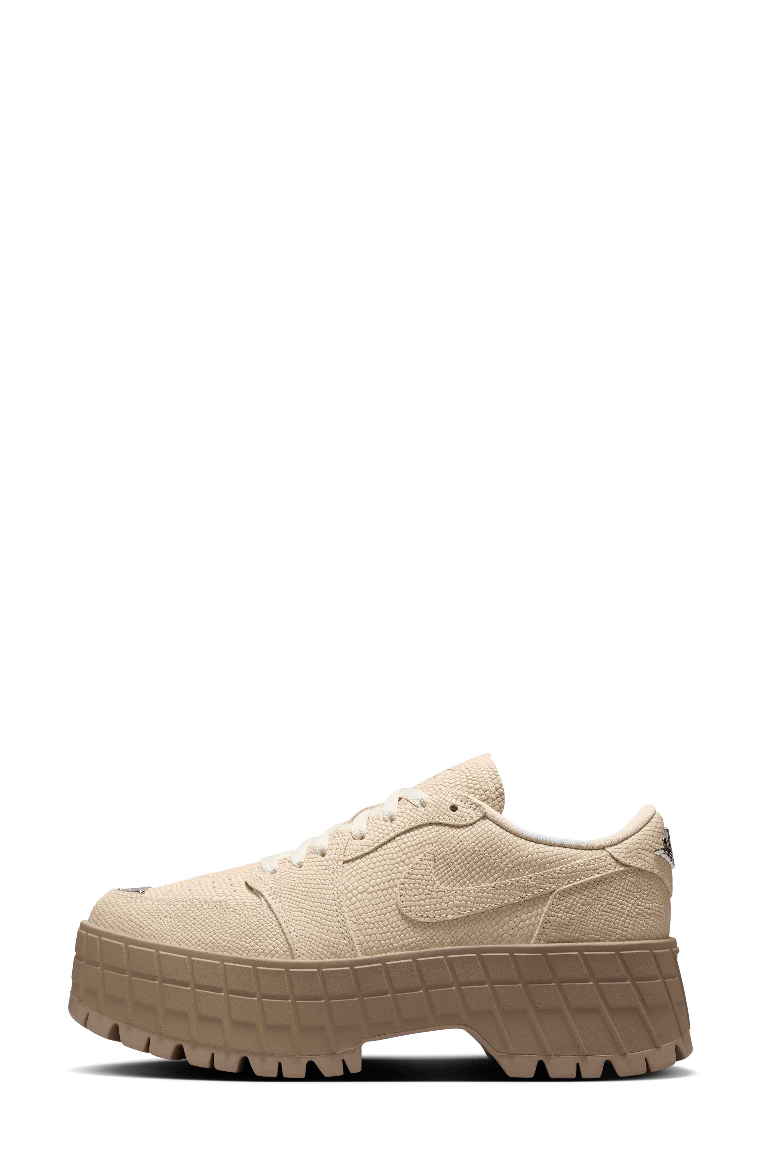 Air Jordan 1 Brooklyn Platform Sneaker, Alternate, color, 200 RATTAN/DSRTCM
