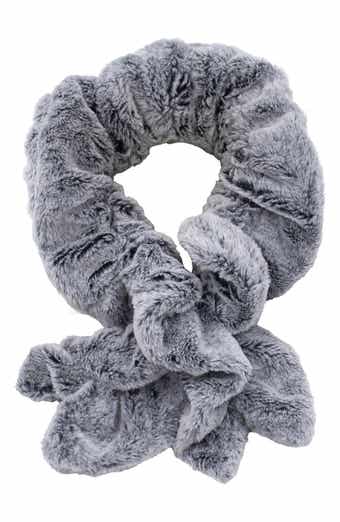 Faux Fur Ruffle Scarf