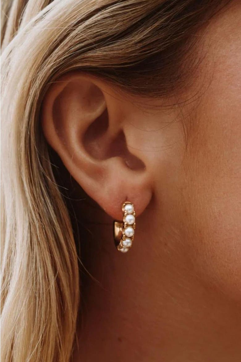 Mini Pearl Huggies Earrings, Alternate, color, Gold