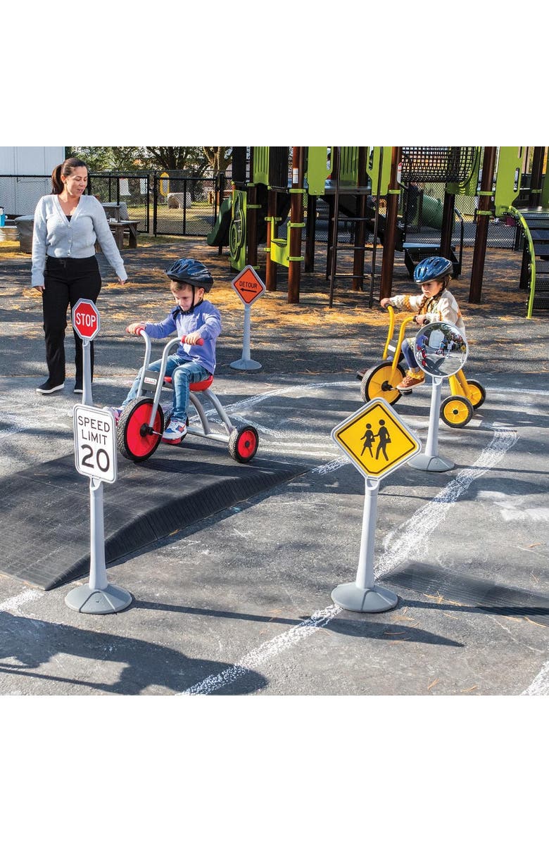 Kaplan Early Learning Company Jumbo Traffic Signs - Set of 6, Alternate, color, Multicolored