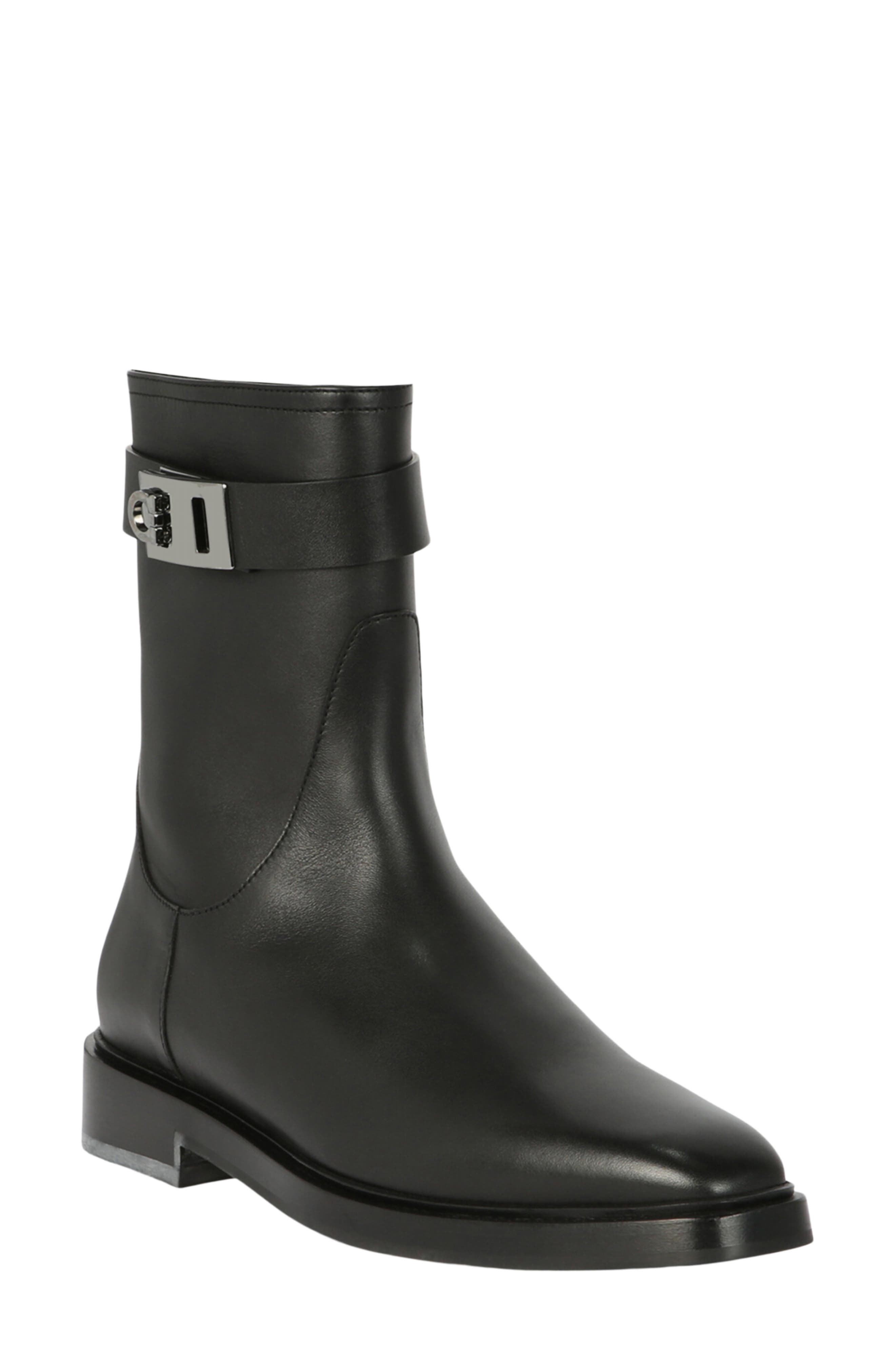 Hug Ankle Boot