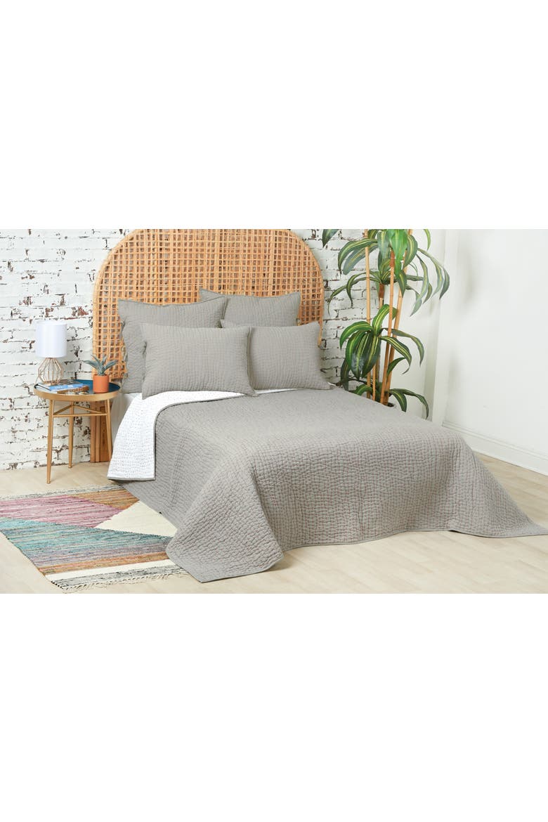 Polly Quilt, Alternate, color, Grey