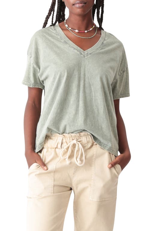 Electric & Rose Chase V-neck T-shirt In Green