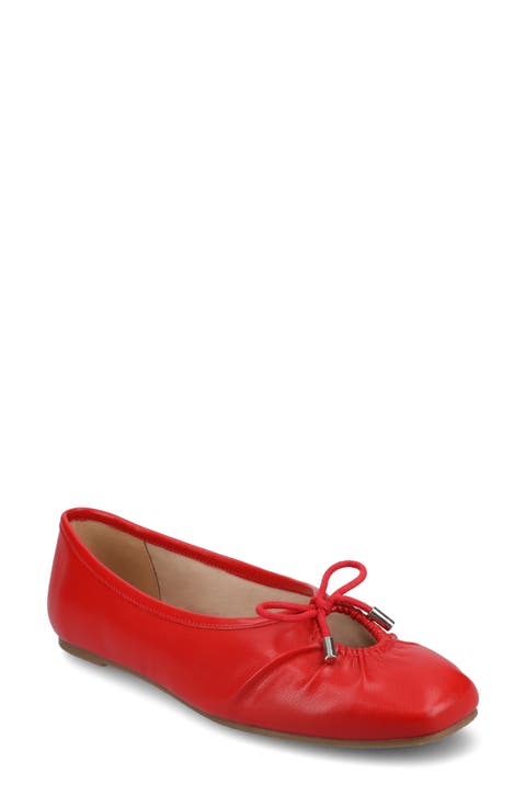 Callee Keyhole Square Toe Flat (Women)