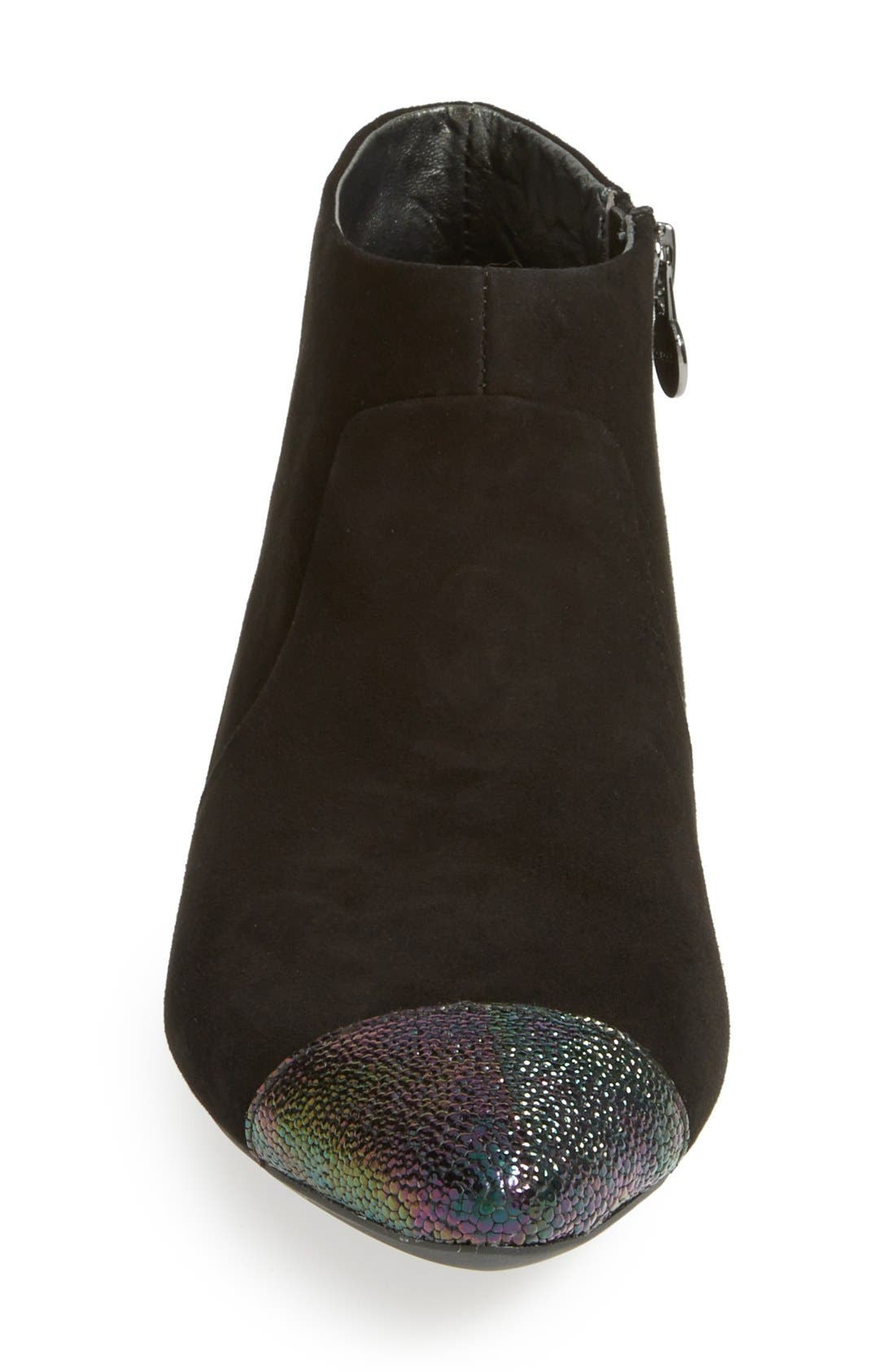 'Leslie' Ankle Boot, Alternate, color, BLACK