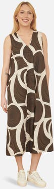 Yumi Sleeveless V-Neck Trapeze Midi Dress