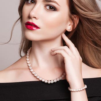 Cultured Freshwater Pearl Necklace, Earrings & Bracelet Set