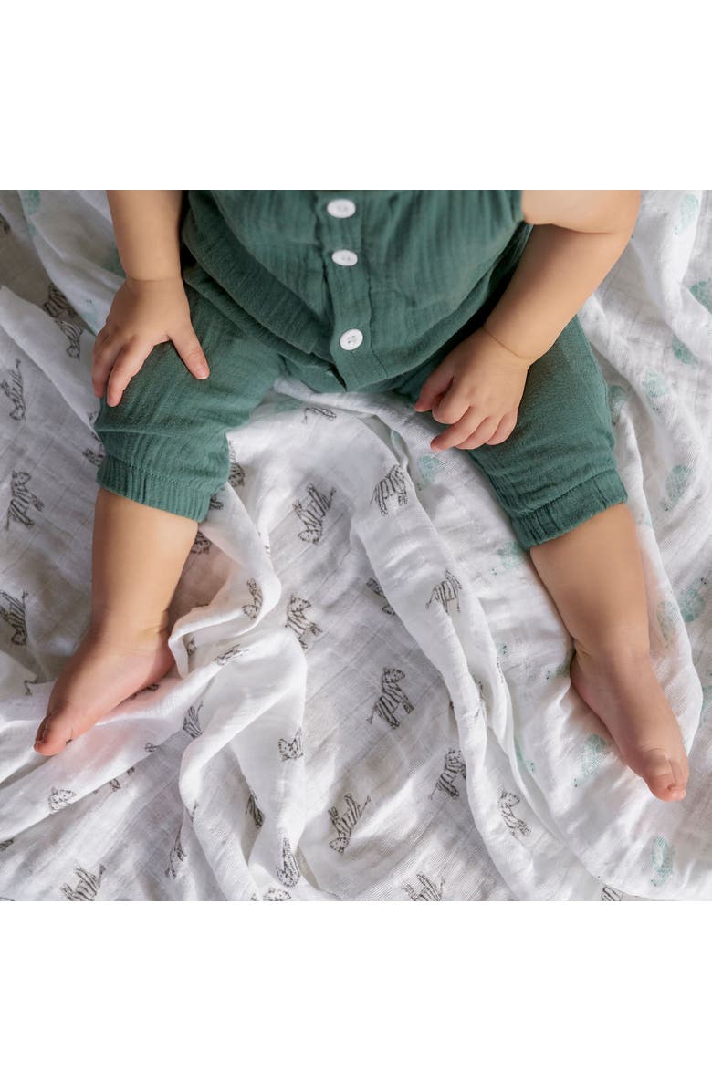 aden + anais Boutique 4-Pack 100% Organic Cotton Muslin Swaddles, Alternate, color, Animal Kingdom