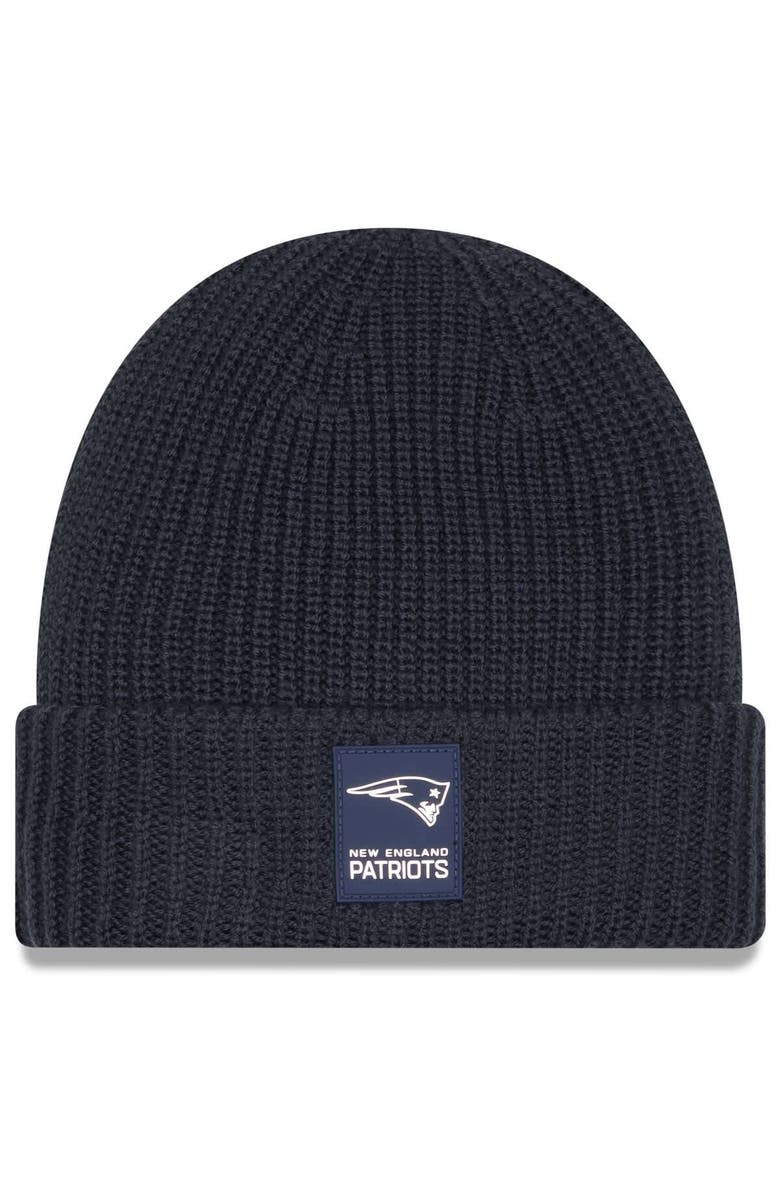 New Era Men's New Era Charcoal New England Patriots 2025 Sideline Cold Weather Cuffed Knit Hat, Main, color, 