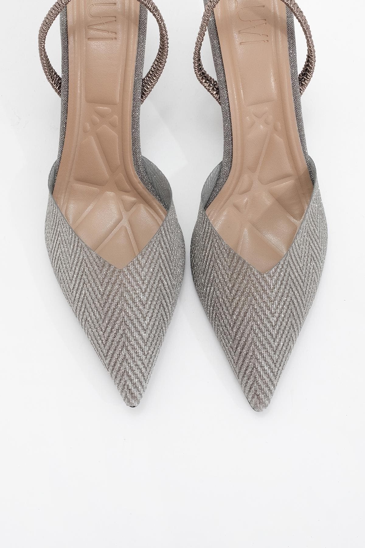 Renos Pointed Toe Pump, Alternate, color, Platinum