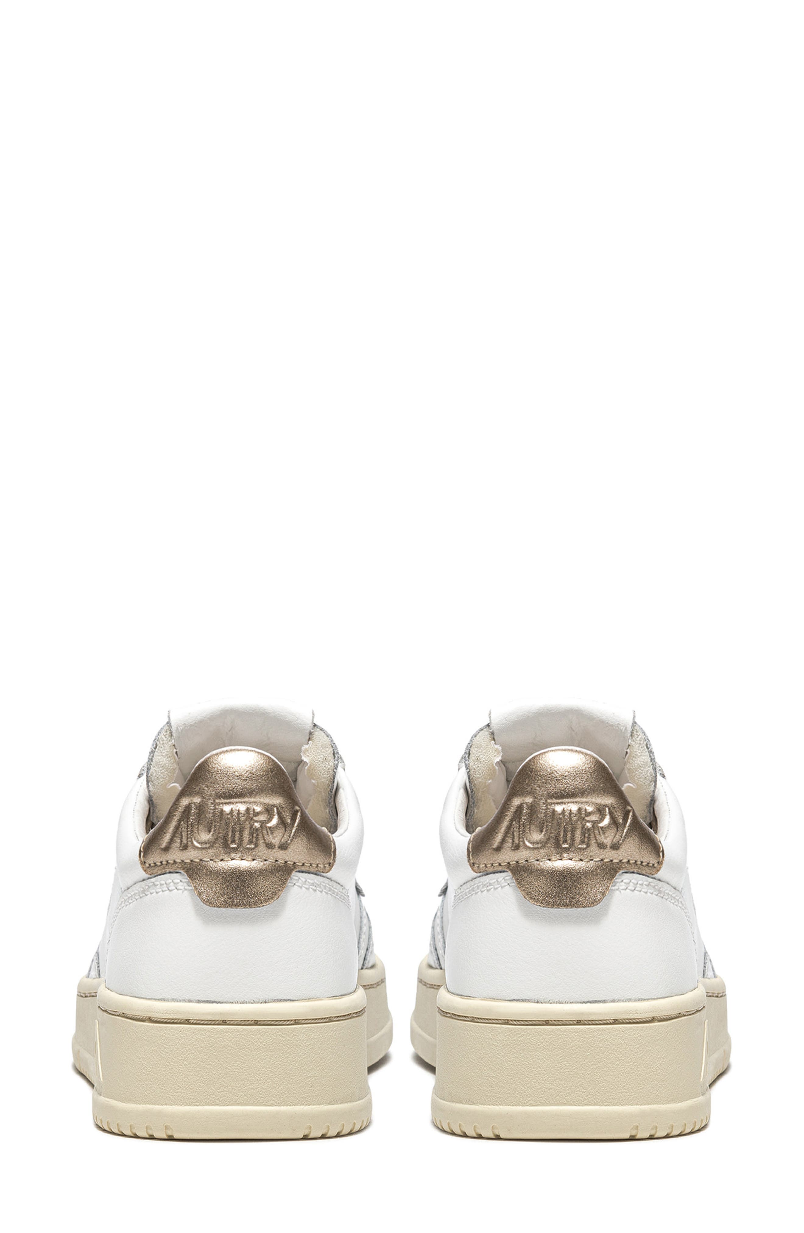 AUTRY Medalist Low Top Sneaker, Alternate, color, Leather/Leather White/Gold