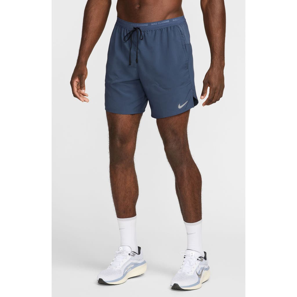 Nike Men's Stride Dri-fit 7" 2-in-1 Running Shorts In Thunder Blue