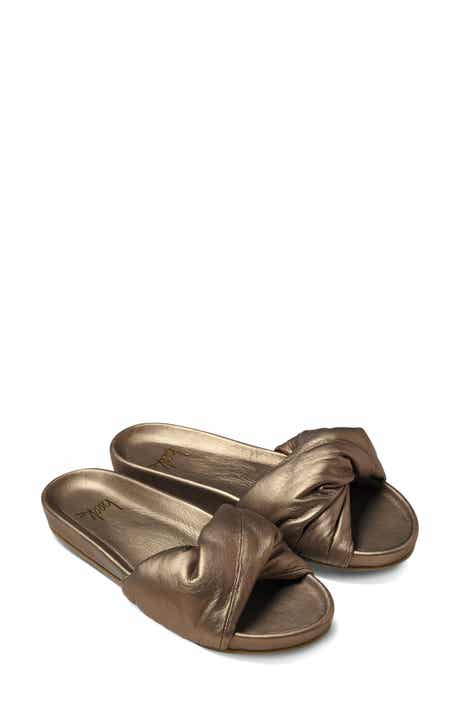 Beek Tesia Slide Sandal