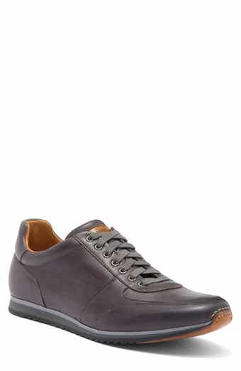 Low Top Sneaker