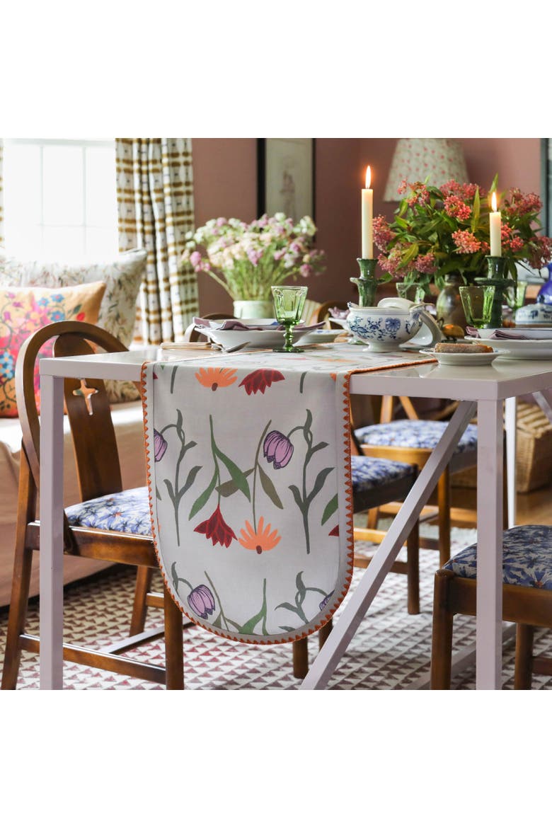 Table Runner Picnic on the Meadow, Alternate, color, White