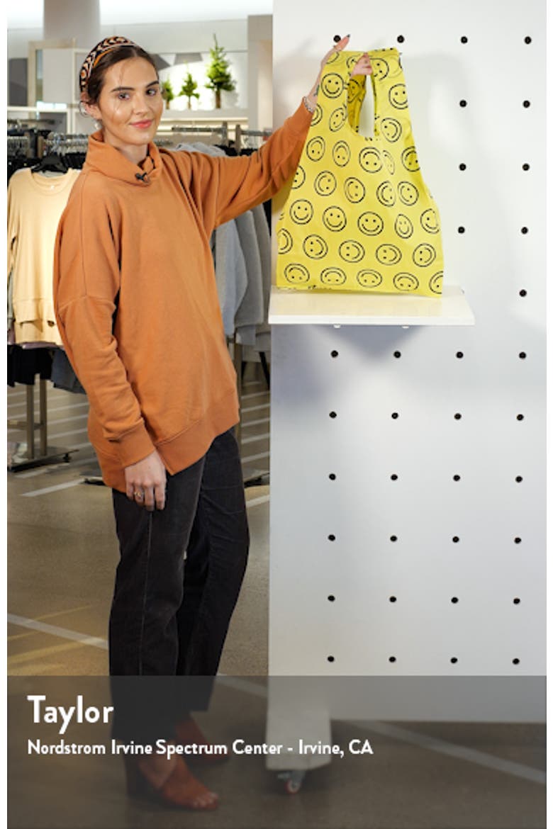 Baggu® Standard Baggu Printed Ripstop Nylon Tote video