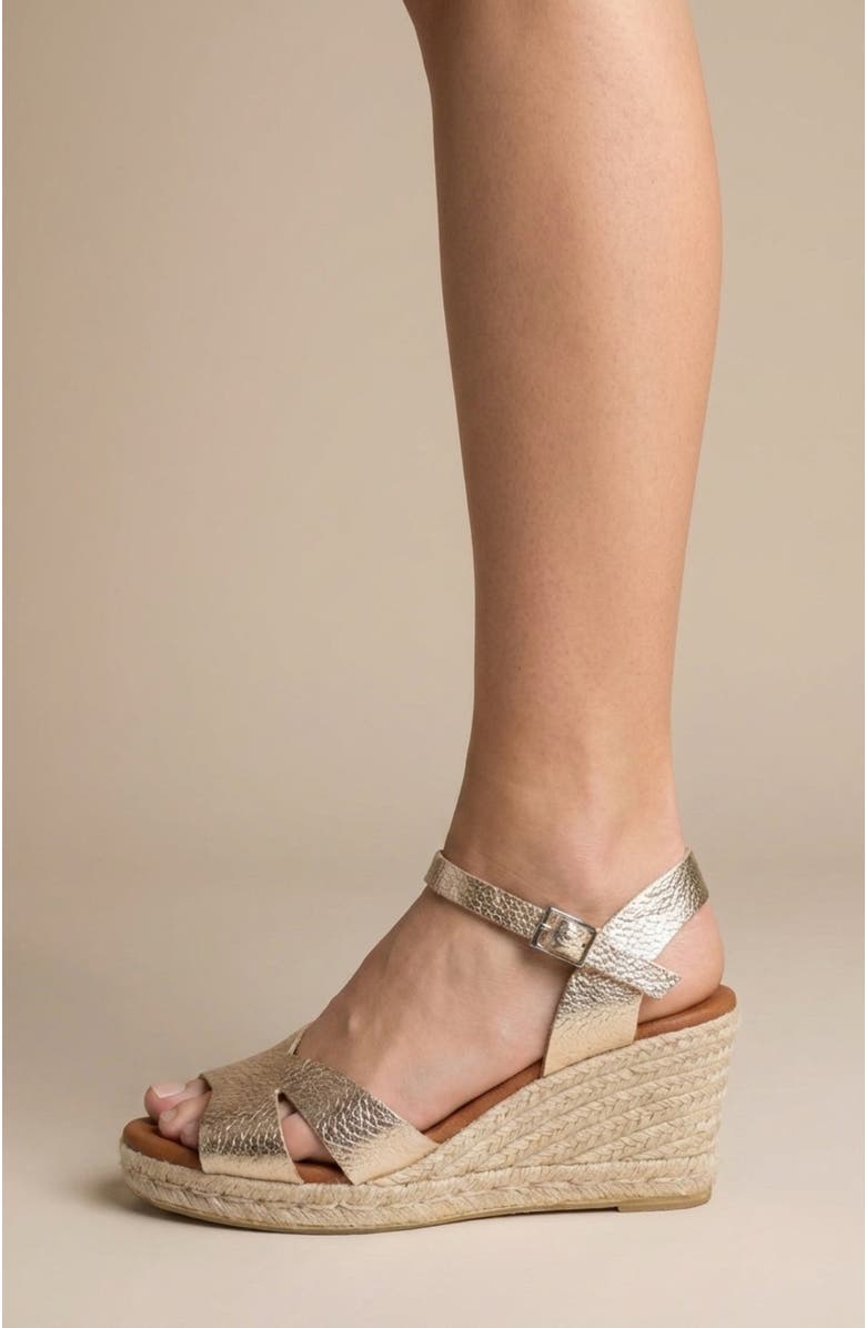 Menina Step Martell V-Strap Espadrille, Alternate, color, Champagne