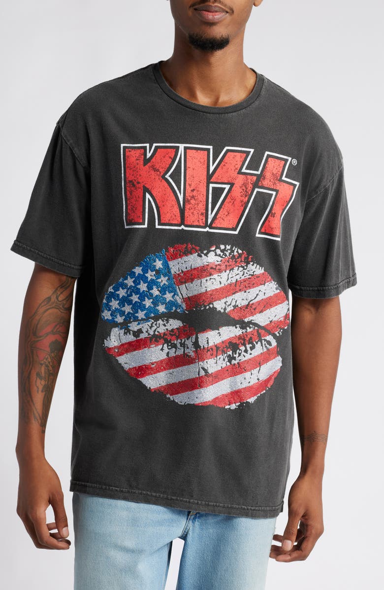 Philcos Kiss Alive! Tour Glitter Graphic T-Shirt, Main, color,