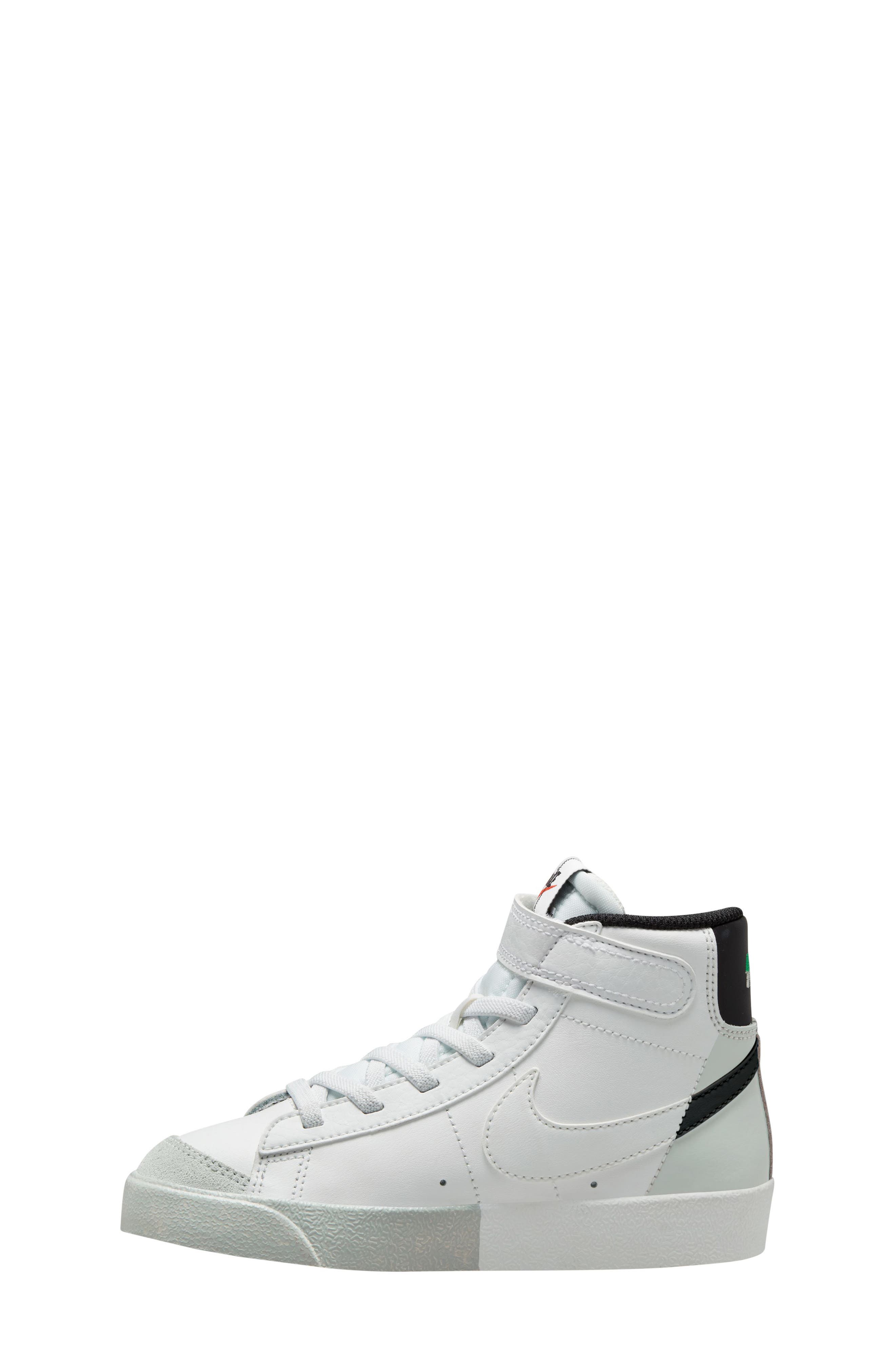 Nike Kids' Blazer Mid '77 SE Sneaker, Alternate, color, 