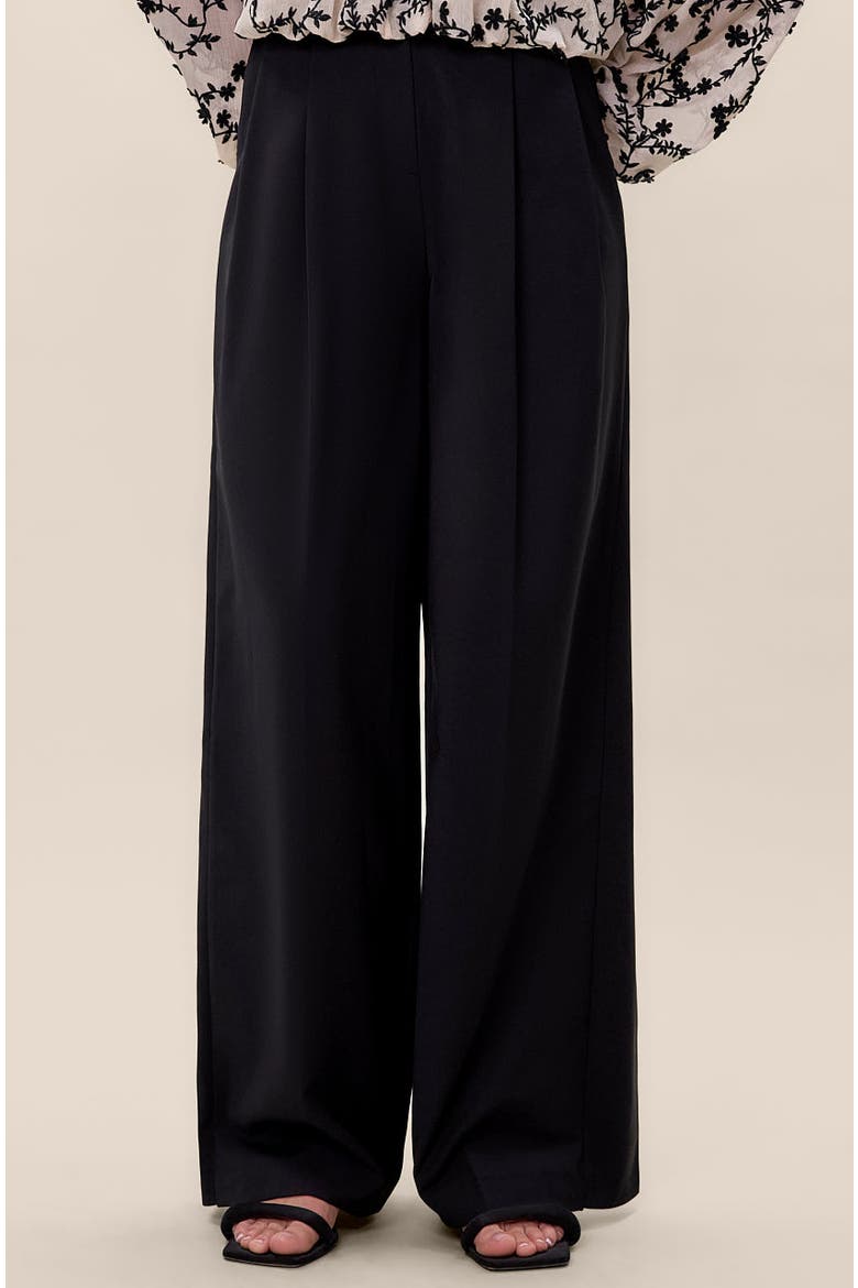 Stevie Pant, Alternate, color, Black