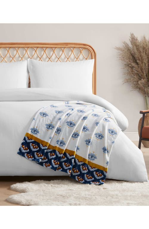 Jessica Simpson Plush Fleece Throw Blanket In White/navy