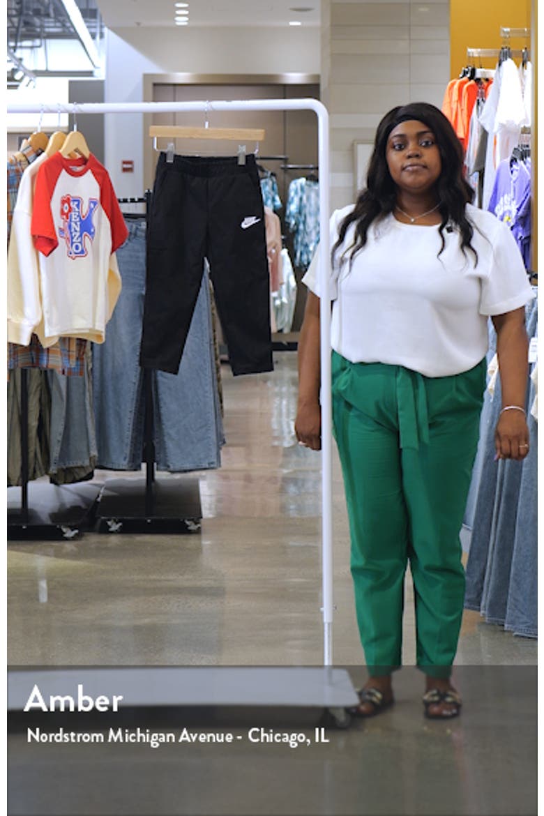 Kids' Dri-FIT Woven Pants video
