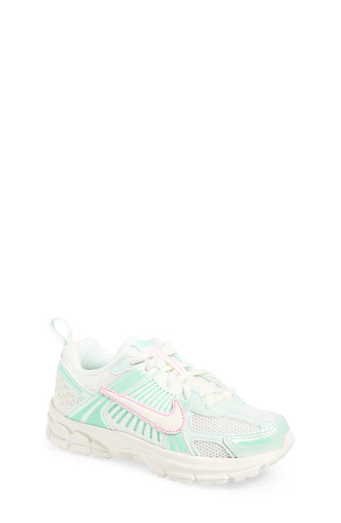 Kids' Vomero 5 Sneaker