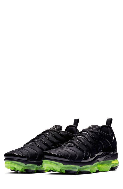 Air VaporMax Plus Sneaker (Men)