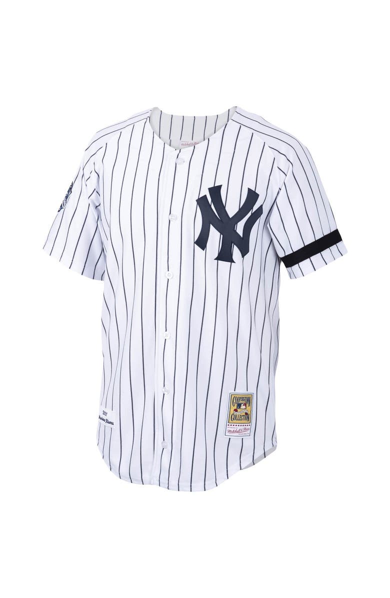 Mitchell & Ness Men's Mitchell & Ness Mariano Rivera White/Navy New York Yankees Home 2000 Cooperstown Collection Authentic Jersey, Alternate, color,
