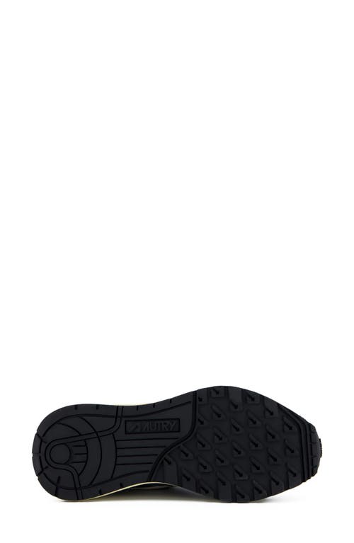 Autry Reelwind Low Top Sneaker In Black