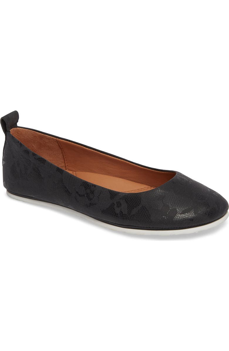Gentle Souls by Kenneth Cole Dana Flat, Main, color,