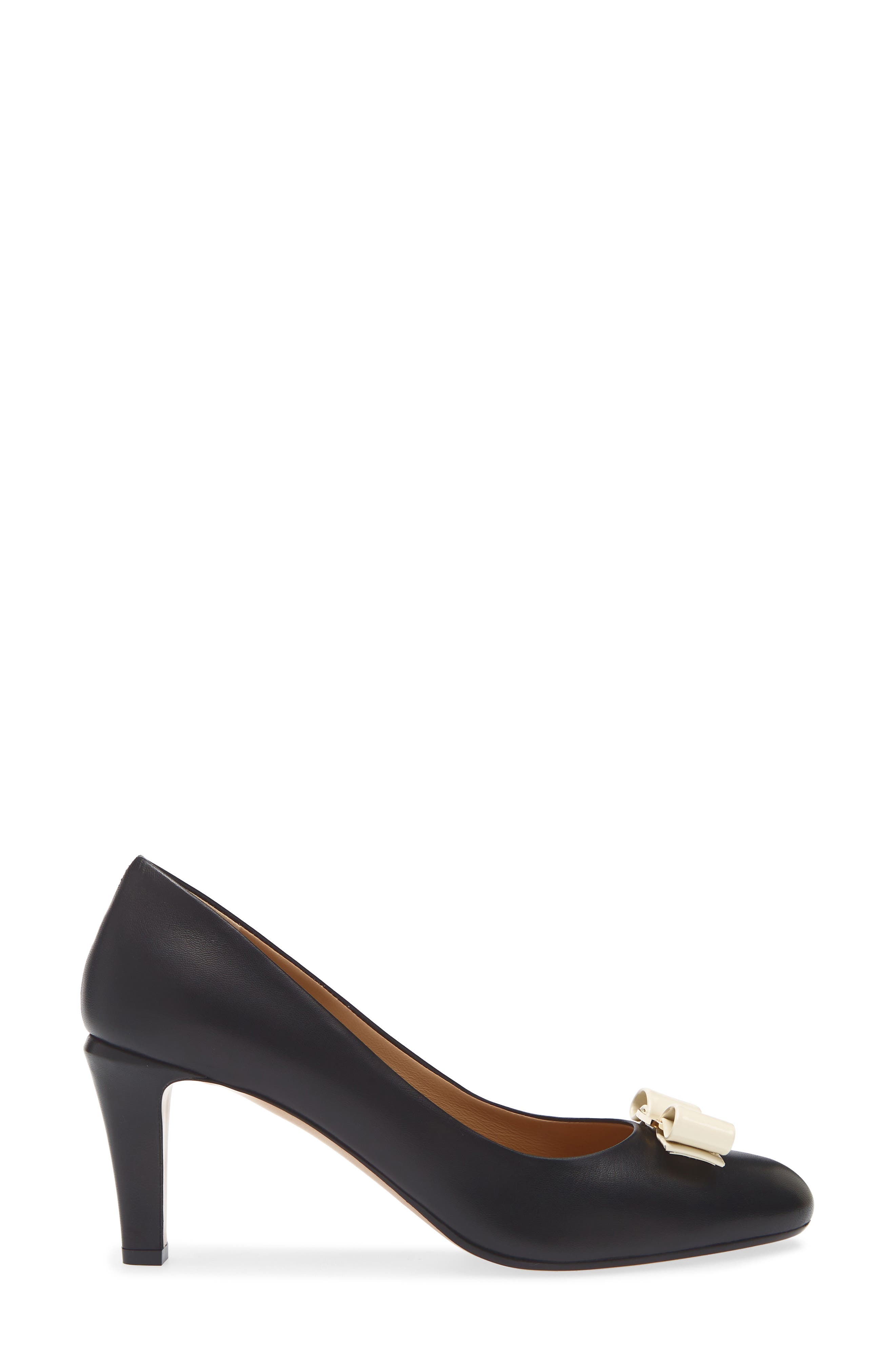 FERRAGAMO Carla Bow Pump, Alternate, color, Nero Mascarpone Biscotto