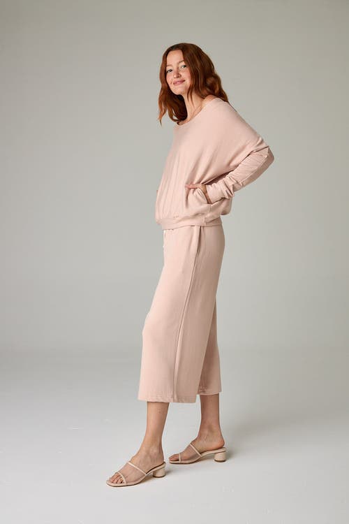Eavolu Baikal Eco-luxe Fleece Crop Pant In Pink