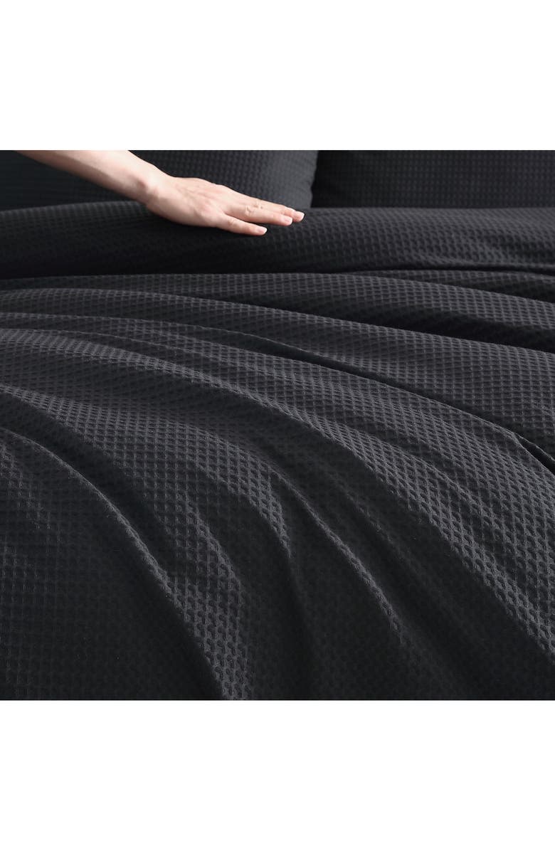 Vera Wang Waffle Stitch Pique Cotton Duvet Set, Alternate, color, Black