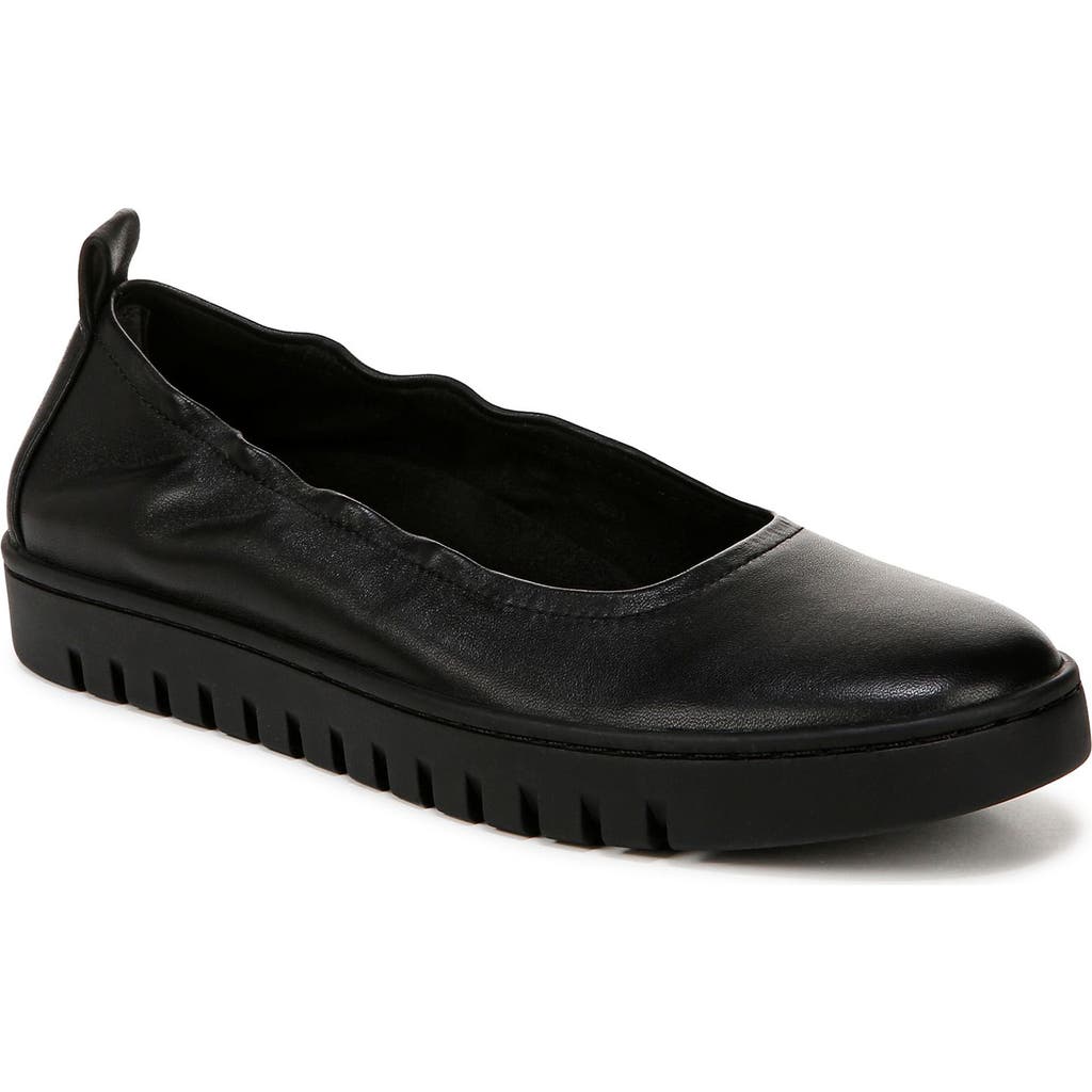 Vionic Uptown Ballet Slip-on Sneaker In Black